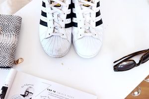 Як почистити білі кросівки - основні правила - блог Styles.ua