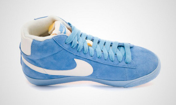 Кроссовки Nike WMNS Blazer Mid VNTG [Arctic Blue].