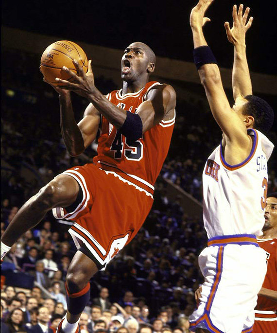 Michael Jordan - несколько кадров самых значимых моментов жизни (продолжение).