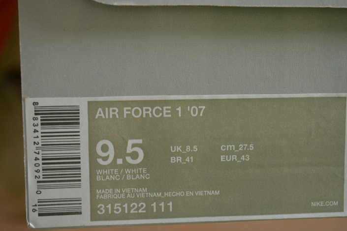Коробка оригінальних кросівок Nike Air Force 1