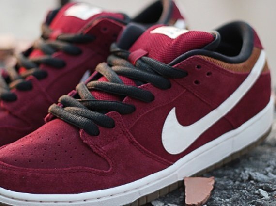 burgundy low dunks