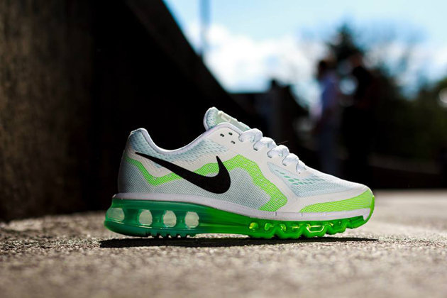 Nike air max 2014 black store and white